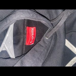 Men’s Supreme Hoodie. Worn once. (Authentic)
